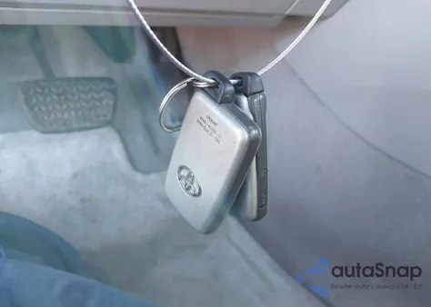 2007 Toyota Camry Hybrid z USA, uszkodzony, nr VIN JTNBB46K173022032